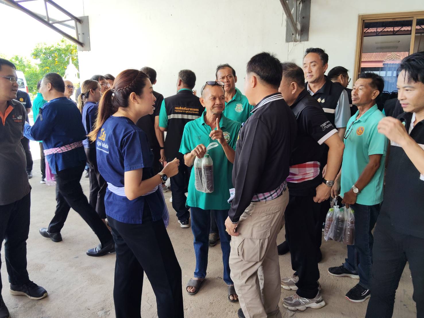 title - องเลขาธิการ ส.ป.ก. ร่วมติดตามรัฐมนตรีช่วยว่าการกระทรวงเกษตรและสหกรณ์ (นางสาวปิยะรัฐชย์ ติยะไพรัช) ลงพื้นที่ตรวจราชการใน อำเภอเวียงเชียงรุ้ง จังหวัดเชียงราย
